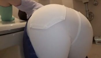 【家事代行おばさん】四十路熟女のピタパンデカ尻家事代行おばさんの熟れたムチムチのケツに勃起チンポ即ハメ！